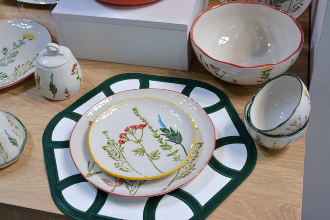 Vessen Broken Flowers 